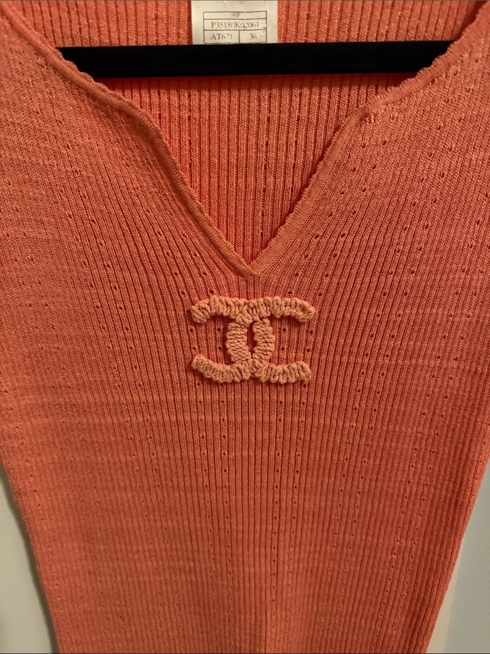CHANEL Coral Ribbed Knit V-Neck Logo Tank - Picture 2 of 6